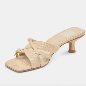 Dolce Vita Cream Heels Minimalist Design